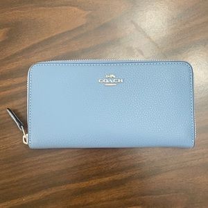 NWOT Coach Wallet Blue Accordion Style